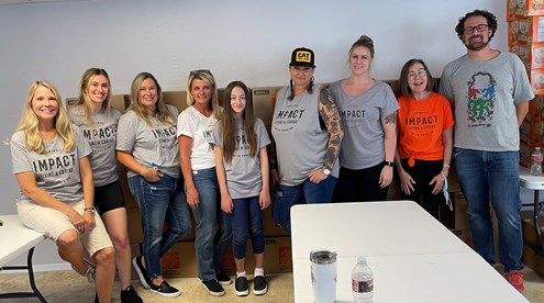 Photo: Cammy Corken, Ellanna Koontz, Megan Wahl, Sandra Torre and daughter Madeline, Amber Allen, Jenn Monroy, Laurie Schnebly and Ziggy Goldfarb of LAVIDGE IMPACT volunteer for Homeless Engagement Lift Partnership (HELP).